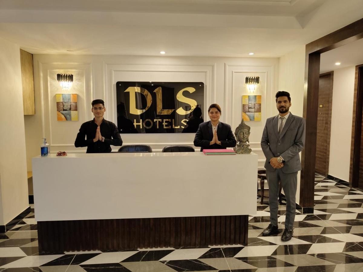 Grand Luxotica By Dls Hotels Dehradun Exterior foto
