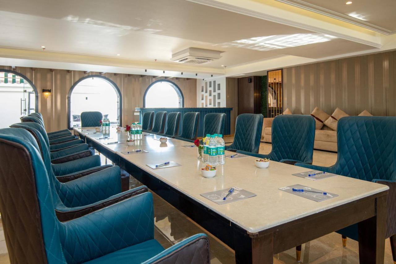 Grand Luxotica By Dls Hotels Dehradun Exterior foto